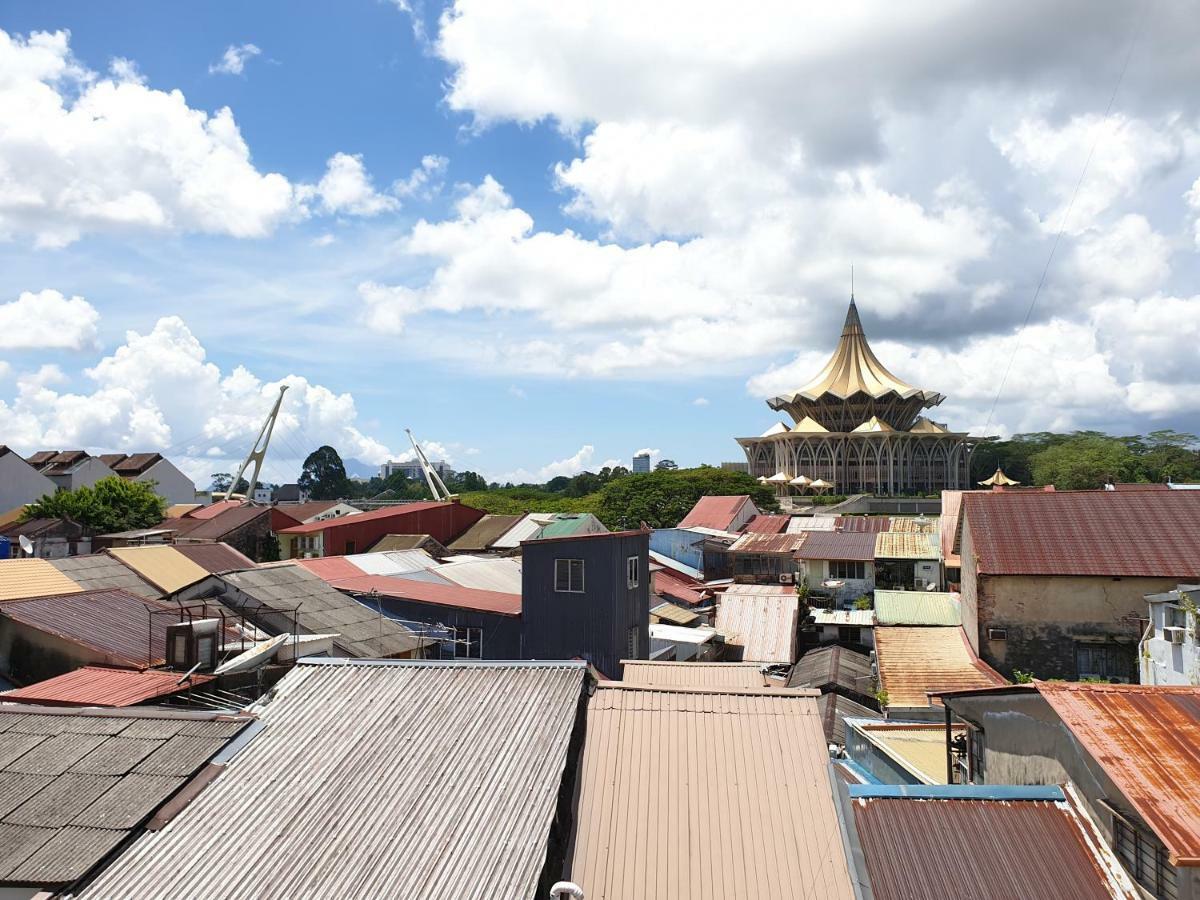 Hornbill'S Nest Kuching Vandrehjem Eksteriør billede